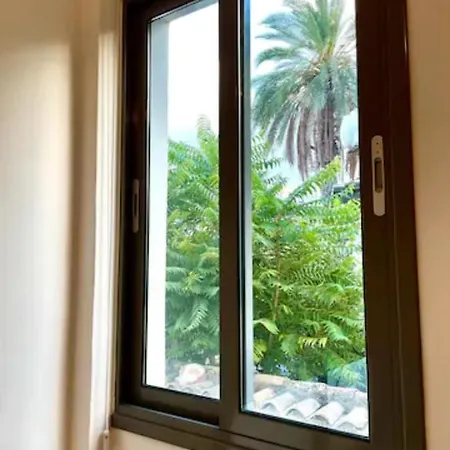 Artemis 1 Bdr Down Town * Nicosia