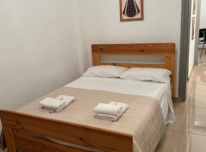 Artemis 1 Bdr Down Town Nikósie